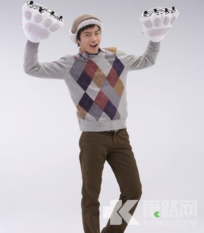 �������L������r�g